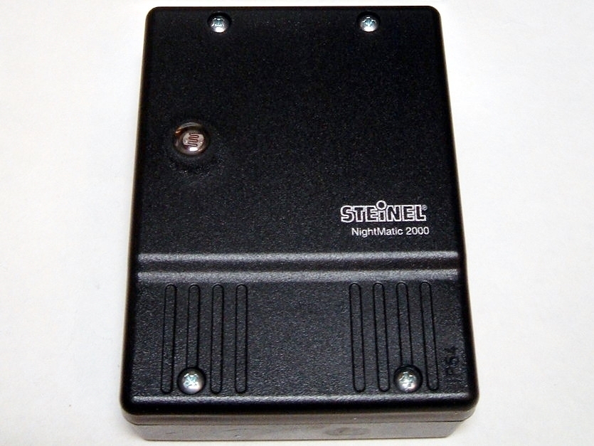 <p>
	Сумеречный выключатель NightMatic 2000, Steinel, 550318, чёрный</p>
