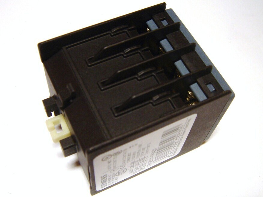 <p>
	Дополнительные контакты на верх 3NO+1NC, Siemens, 3RH2911-1HA31</p>
