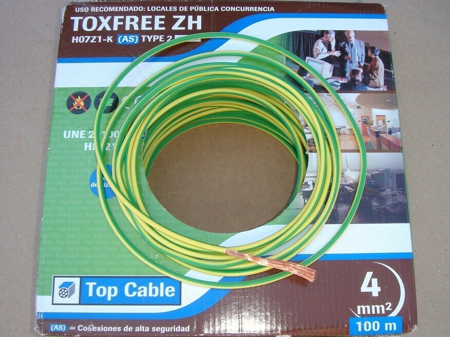 <p>
	Куплю провод 4 мм², жёлто-зелёный</p>
