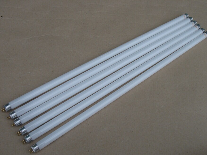 <p>
	Куплю люминесцентные лампы 13 Вт, T5, Philips, Osram, General Electric, Tungsram, Sylvania, <font color="#ff0000">цвет 830 (тёплый белый)</font></p>
