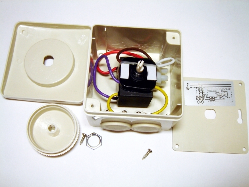 <p>
	Mootoripöörete kiiruse regulaator Soler & Palau, HTB-150N</p>
