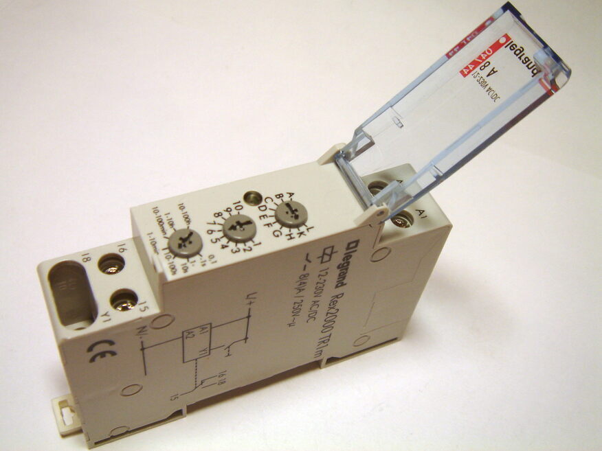 <p>
	Реле времени многофункциональное Rex2000 TR1m, Legrand, 04744</p>
