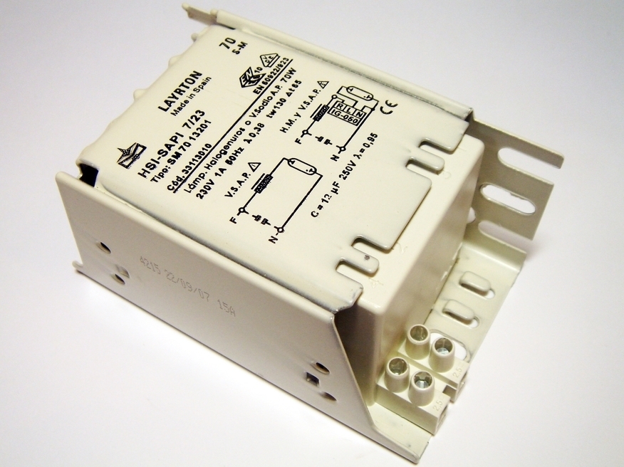 <p>
	Ballast 70 W, HSI-SAPI 7/23, Layrton SM70 13201, 33113000</p>
