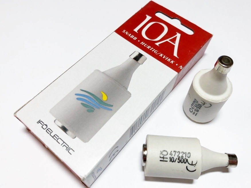 <p>
	Плавкие предохранители 10A, ETI, 002312104</p>
