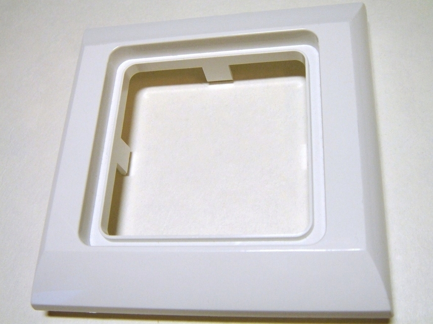 <p>
	1 - kohaline raam Hager Polo (sari - Optima)</p>
