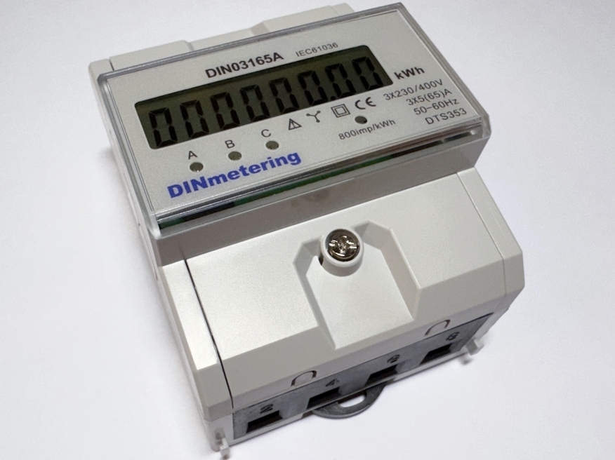 <p>
	Moodulelektriarvesti 3-faasiline <span style="color:#ff0000;">1-tariifne</span> 3x5(65)A, DTS353, DINmetering, DIN03165A</p>
