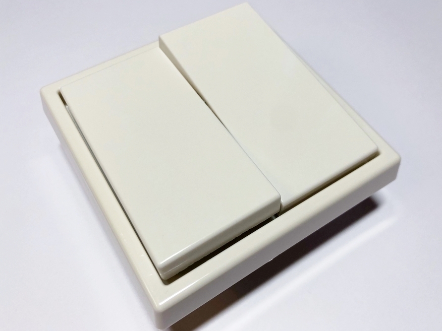 <p>
	Куплю выключатели двухклавишные скрытой установки</p>
