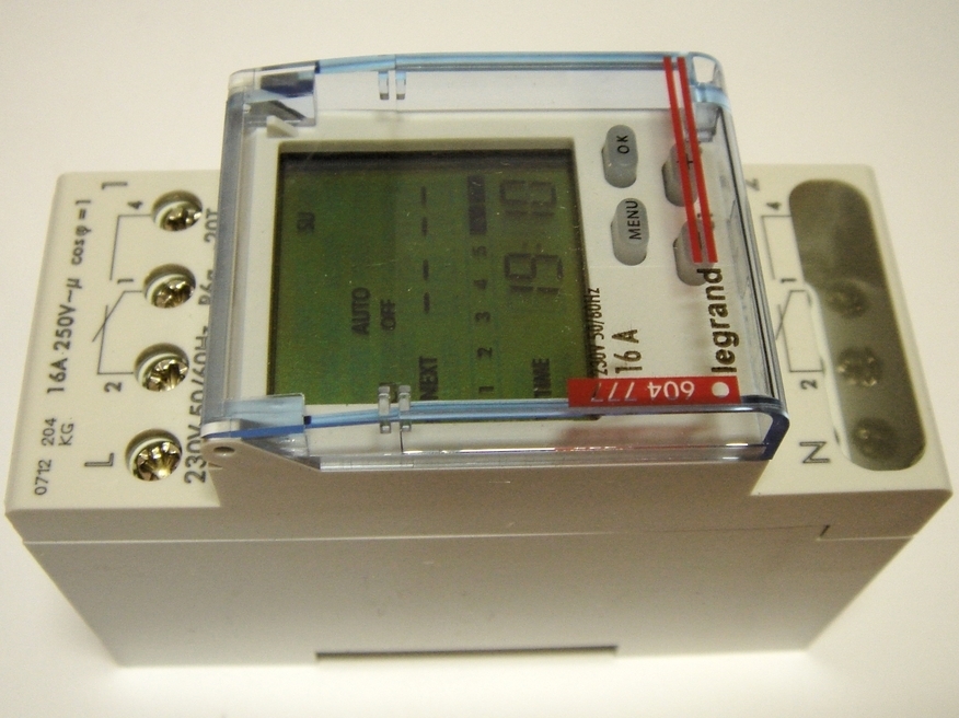 <p>
	Программные часы Legrand, MicroRex D22 Plus, 604777</p>
