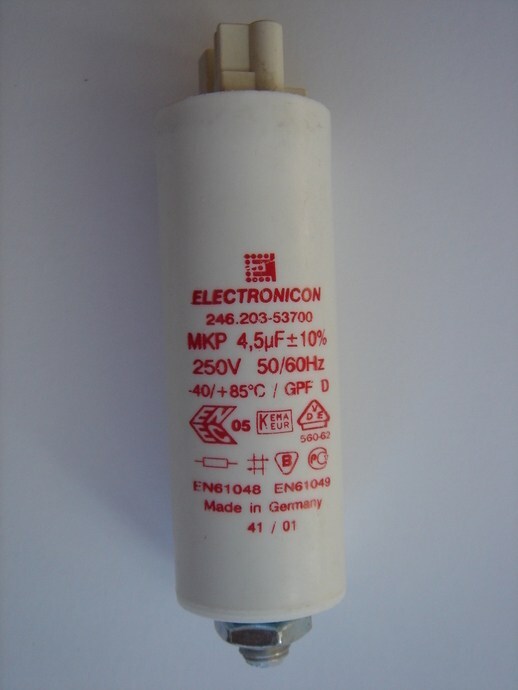 <p>
	Конденсатор MKP 4,5 μF, Electronicon</p>
