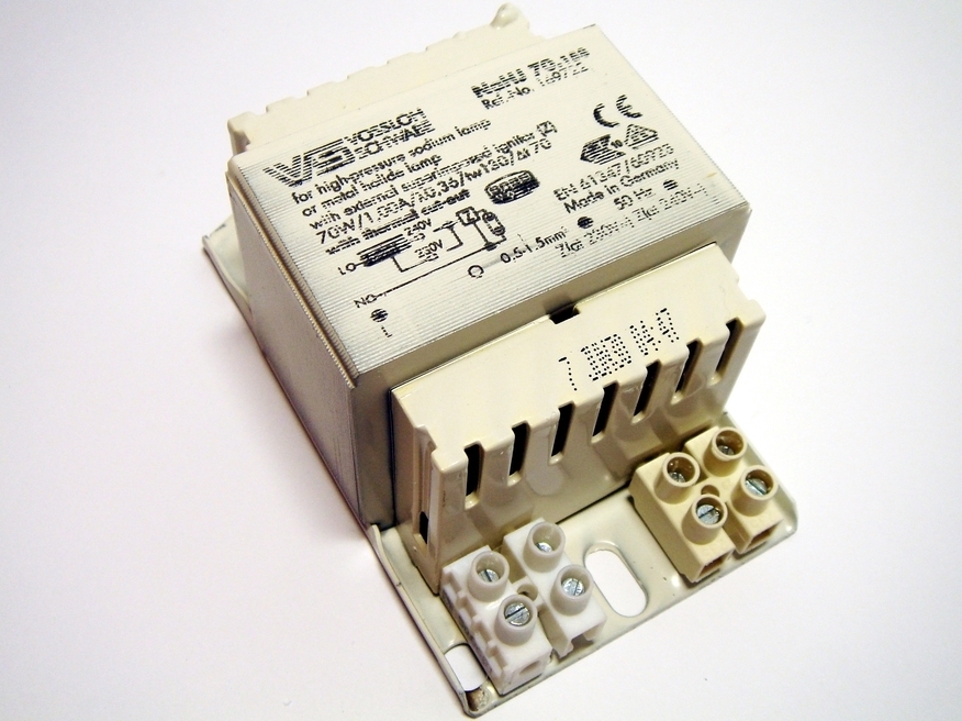 <p>
	Куплю дроссели 70 Вт.</p>
