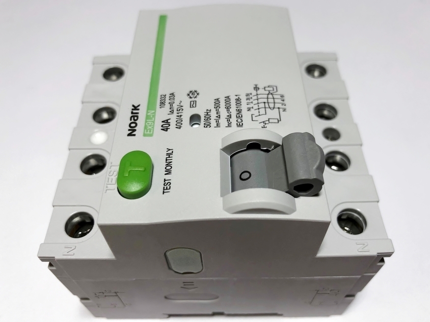 <p>
	Rikkevoolukaitse 3-faasiline 40 A, 30mA(0,03A), Ex9L-N, Noark, 108332</p>
