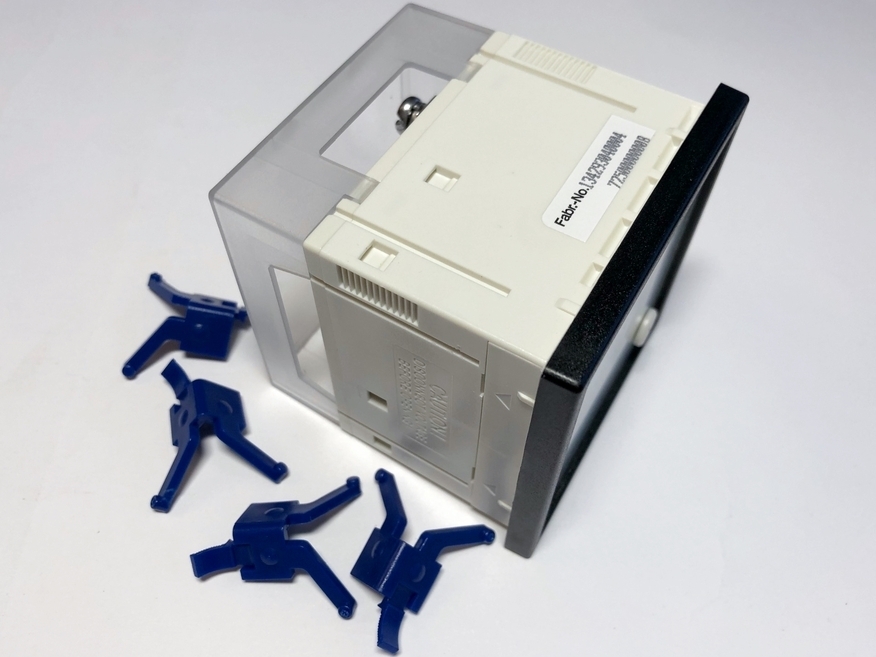 <p>
	Voltmeeter analoog 0-500V, EQB72, Gilgen Muller & Weigert</p>
