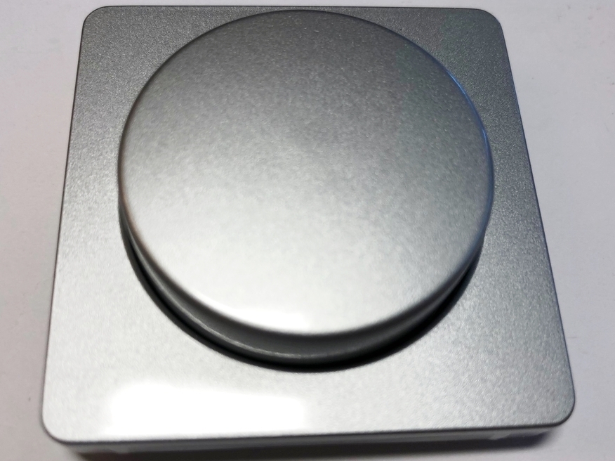 <p>
	Keskplaat ja nupp Hager Polo (sari - Optima), 12010005</p>
