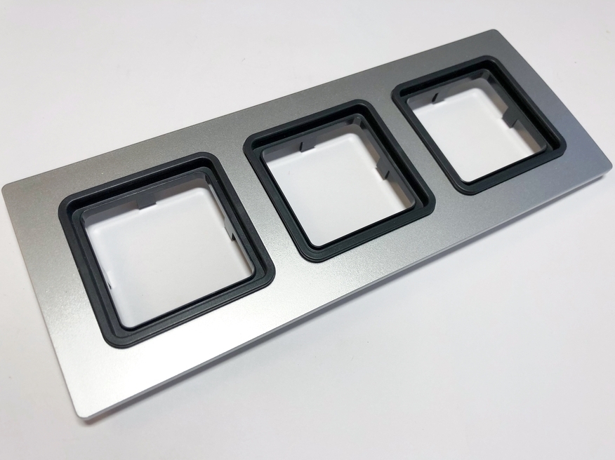 <p>
	3 - kohaline raam Hager Polo (sari - Barva), 29000312</p>
