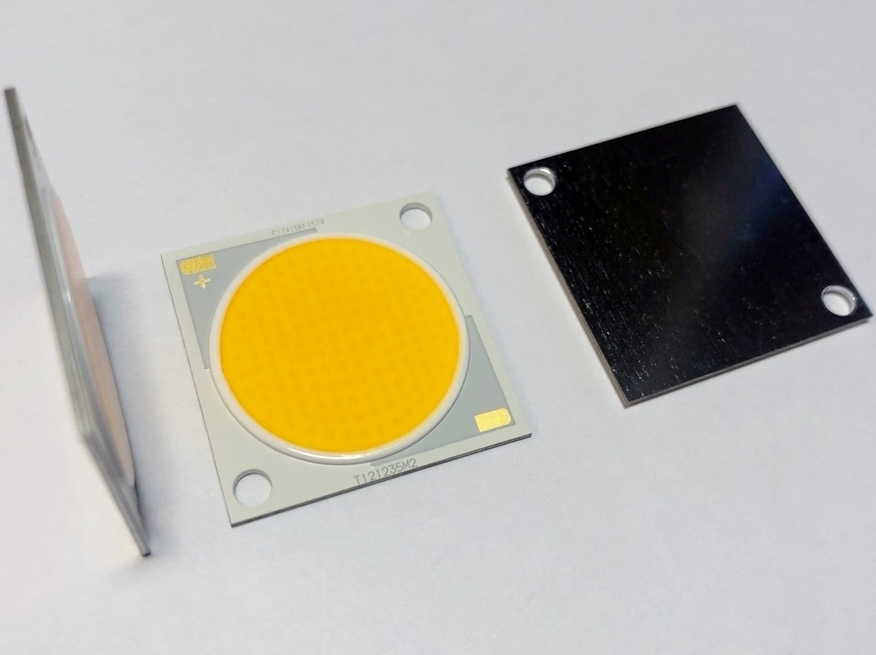 <p>
	Светодиодный модуль 37 Вт, Citizen, CLU048-1212C4-352M2M2-F1, T121235M2</p>
