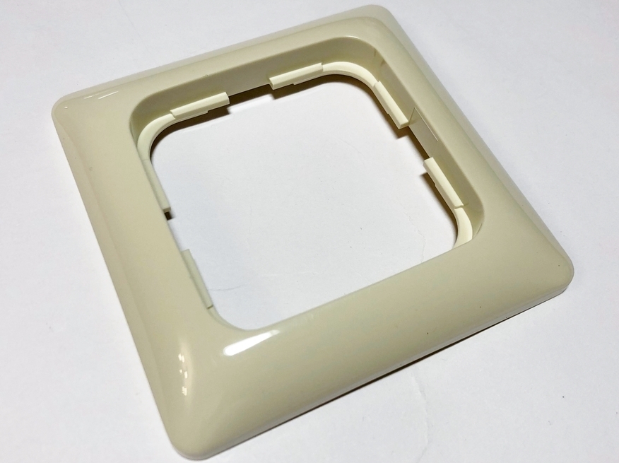 <p>
	1 - ная рамка Busch-Jaeger (серия - SI Linear), 2511-212K-102, 2CKA001725A1489</p>
