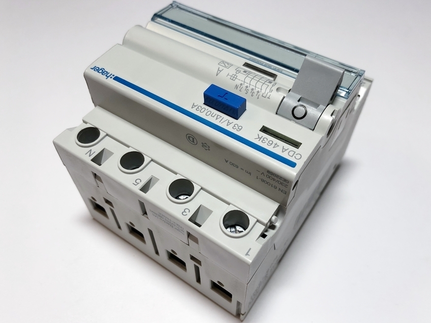 <p>
	Rikkevoolukaitse 3-faasiline 63 A, 30mA(0,03A), Hager, CDA463K, 161576</p>
