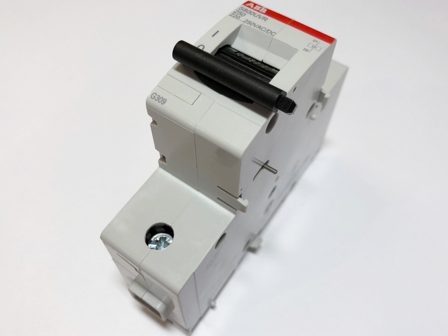 <p>
	Расцепитель минимального напряжения S800-UVR250, ABB, 2CCS800900R0271</p>
