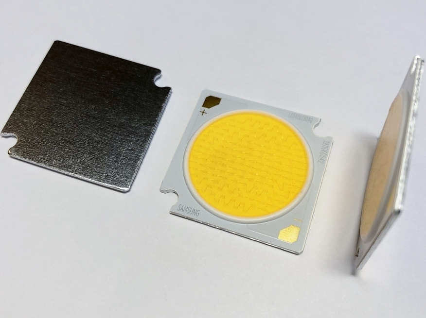 <p>
	Светодиодный модуль 40 Вт, Samsung, SPHWHAHDNK25YZT2D2, YZT2D2, LC040D28040</p>
