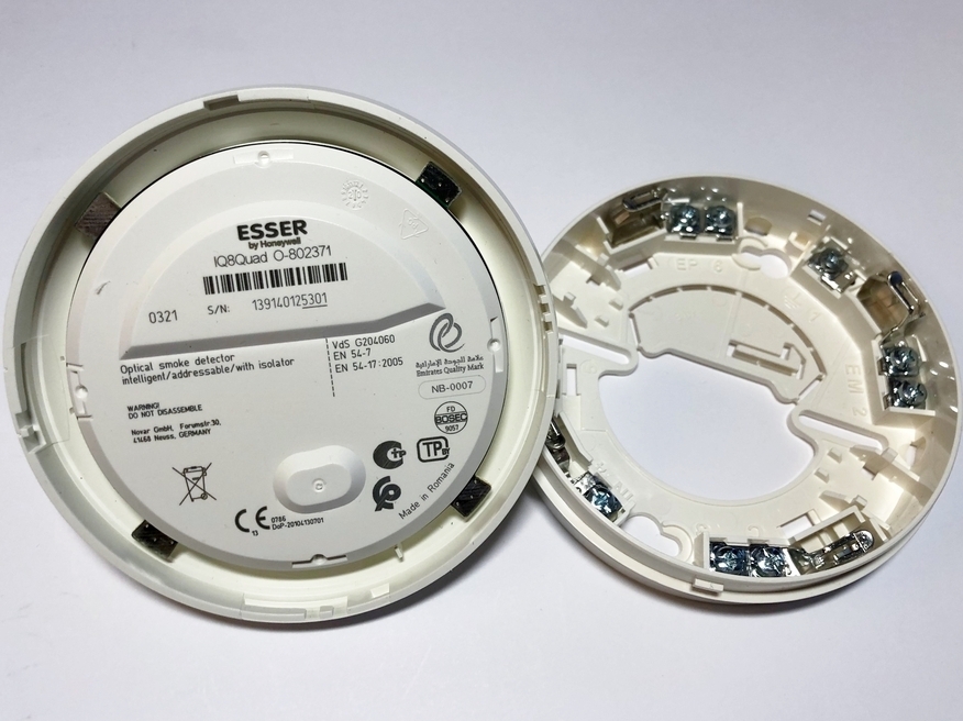 <p>
	Оптический дымовой датчик Esser, IQ8Quad O-802371</p>
