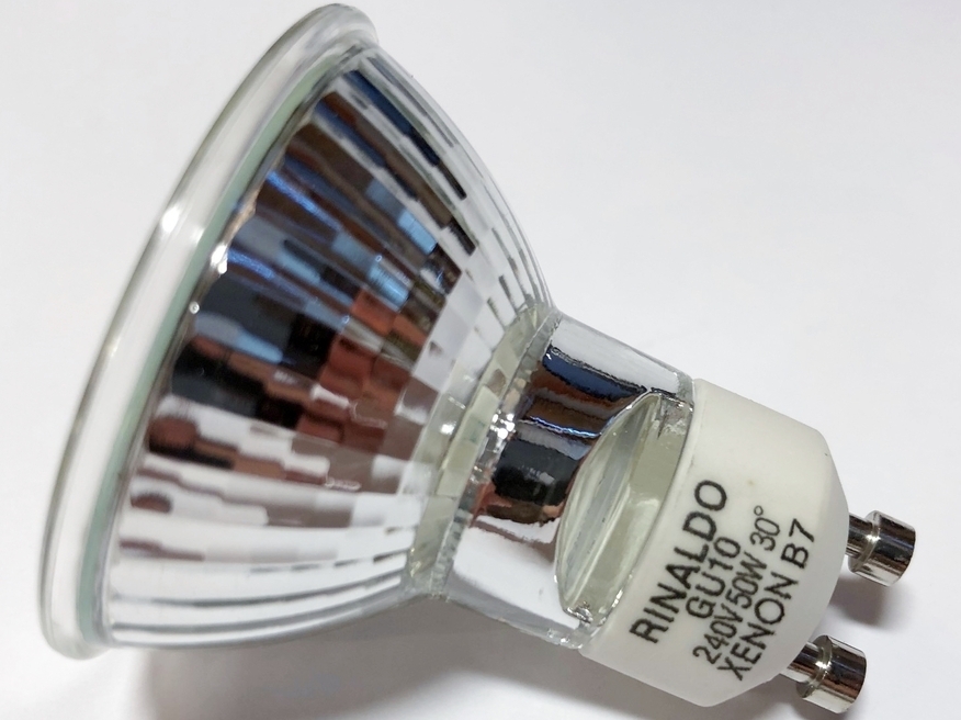 <p>
	Halogeenlamp 50W, <span style="color: #ff0000">240V</span>, 30°, Rinaldo</p>
