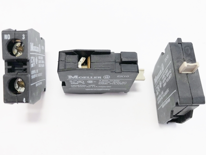 <p>
	Контактный блок 1NO, EK10, Moeller</p>
