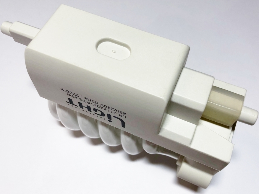 <p>
	Экономичная лампа для прожектора 20Вт=100Вт, LR-J11820C, Intereurope Light</p>
