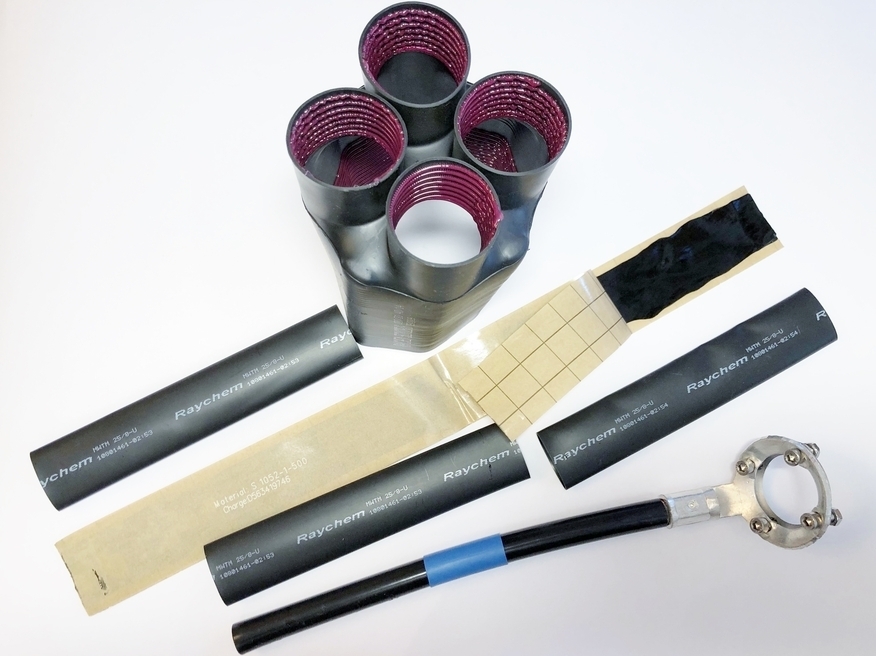 <p>
	Термоусаживаемая концевая заделка 4x70-185 мм², 1кВ, XVRBA 14185, Elektria</p>
