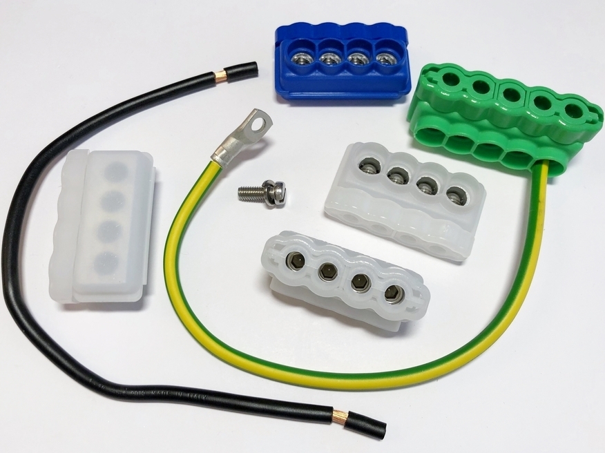 <p>
	Комплект ответвительных клеммников</p>
