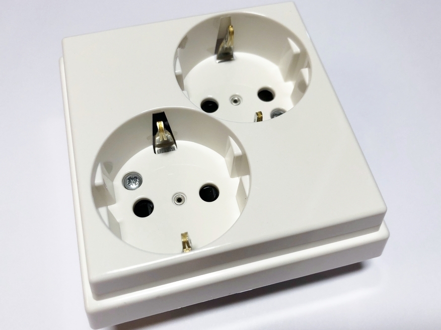 <p>
	Розетка скрытой установки 2-ная, Ensto (серия - Intro), LS1520-2NKIWWKFI, 2513552</p>
