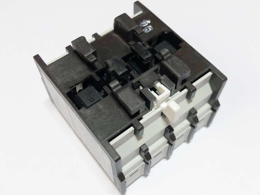 <p>
	Lisakontaktid peale 2NO + 2NC, DIL M1 50-XHIC22, Moeller</p>
