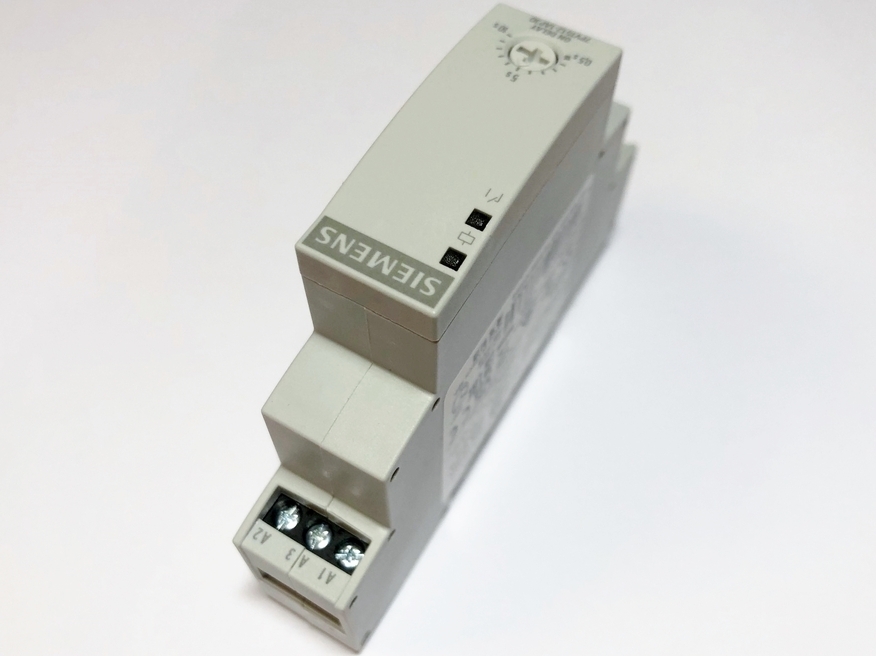 <p>
	Aegrelee, viivitusega sisselülitamisel 7PV1512-1AP30, Siemens</p>
