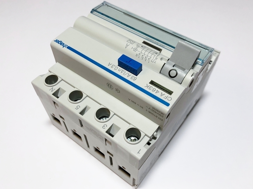 <p>
	Rikkevoolukaitse 3-faasiline 63 A, <span style="color:#ff0000;">300mA(0,3A)</span>, Hager, CFA463K, 161594</p>
