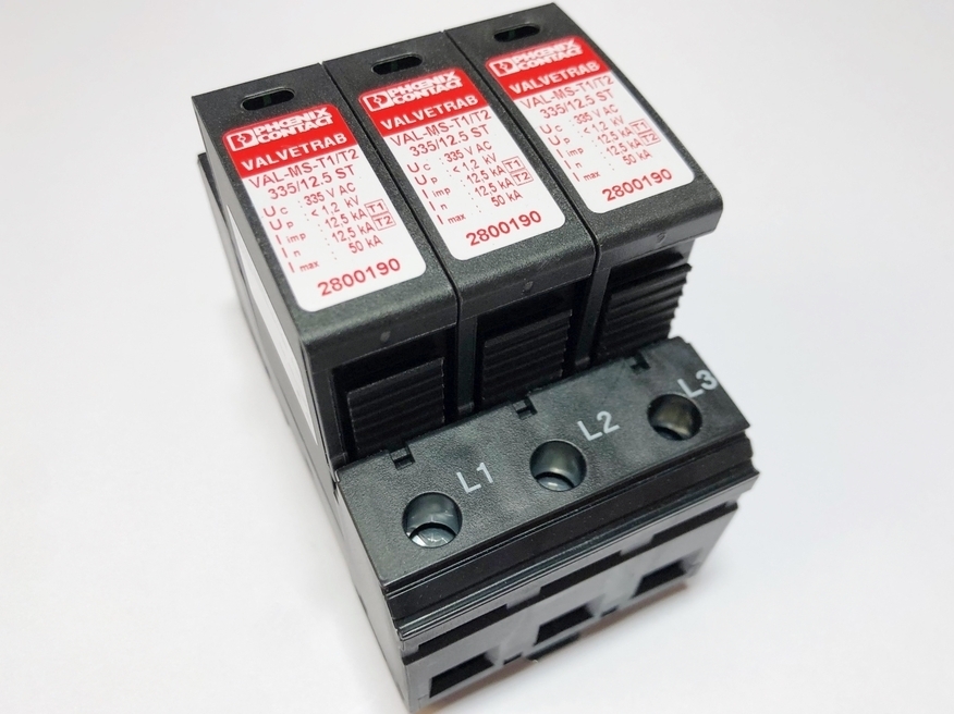 <p>
	Молниезащитный ограничитель перенапряжения тип 1+2, VAL-MS-T1/T2 335/12,5/3+0-FM, Phoenix Contact, 2800188</p>
