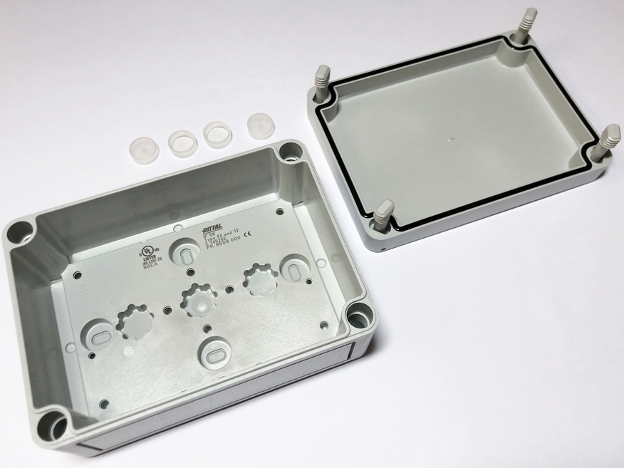 <p>
	Наружная соединительная коробка 130x94x57 мм, Rittal, PK 9508.000</p>
