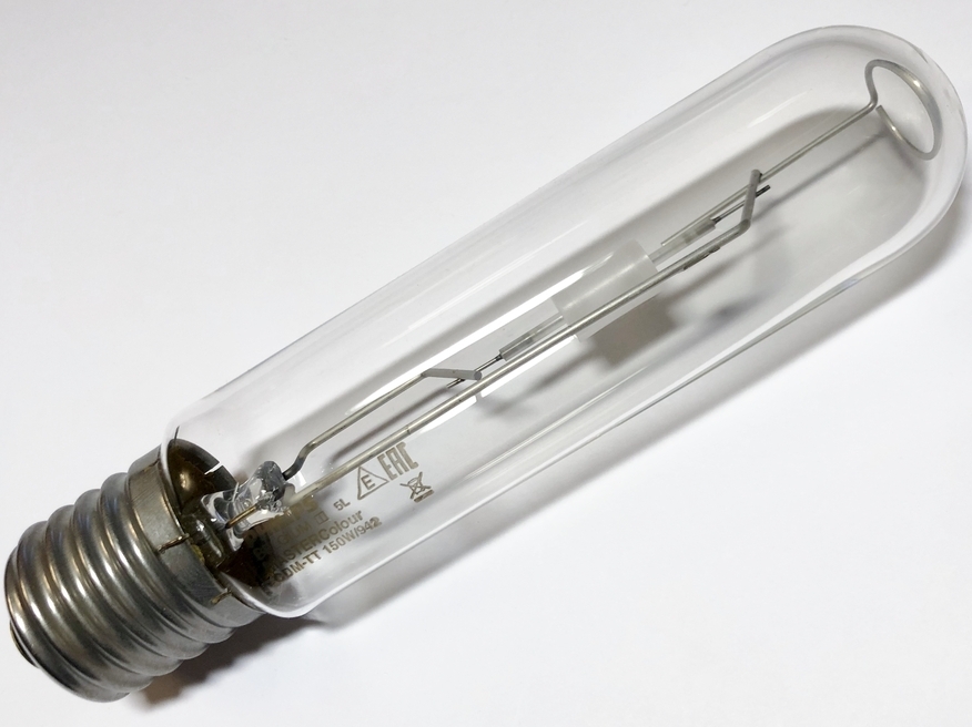 <p>
	Металлогалогенная лампа 150 Вт, CDM-TT 150W/942, Philips Master, 209672</p>
