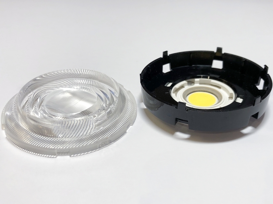 <p>
	LED mooduli lääts CP18492 AMY-70-O-C, LEDiL</p>
